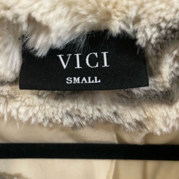 VICI Fuzzy Jacket - Size Small - Picture 6 of 11